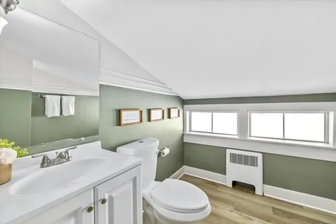 89 Summerside Avenue Manchester NH 03102