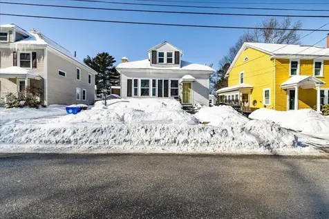 89 Summerside Avenue Manchester NH 03102