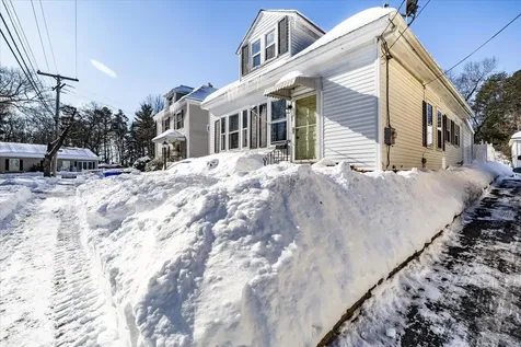 89 Summerside Avenue Manchester NH 03102