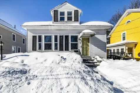 89 Summerside Avenue Manchester NH 03102