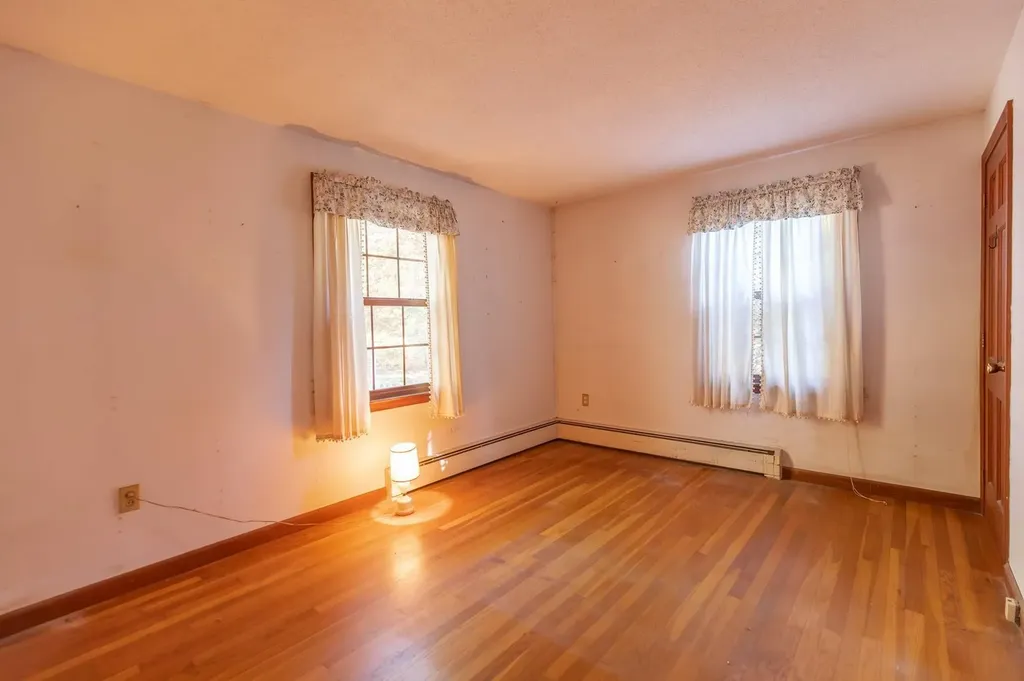 23 Currier Avenue Peterborough NH 03458