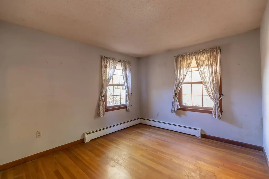 23 Currier Avenue Peterborough NH 03458