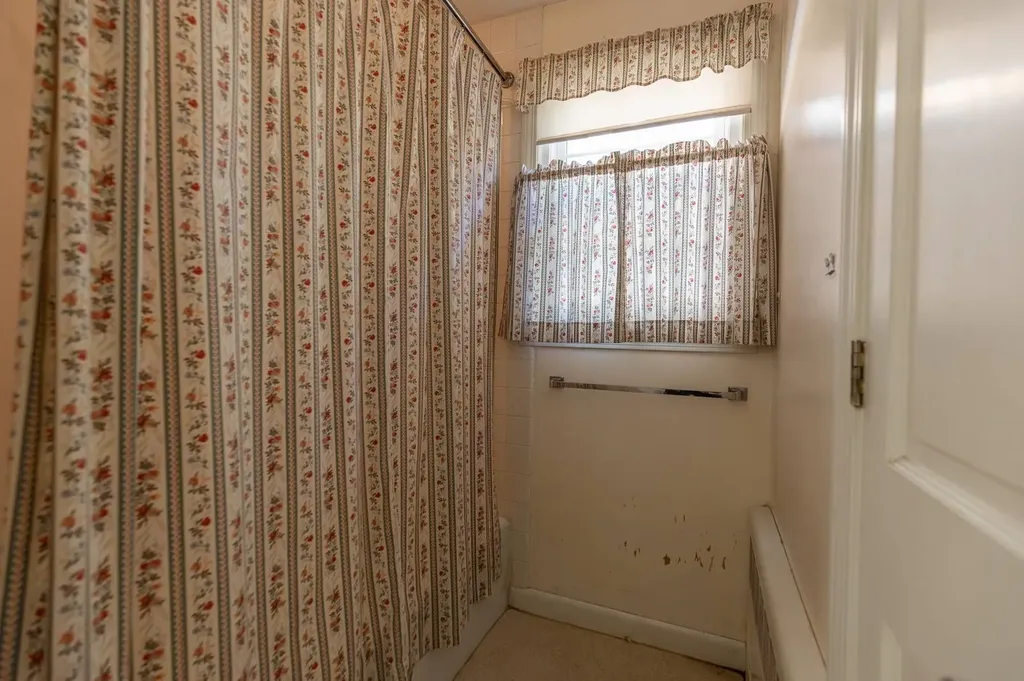 23 Currier Avenue Peterborough NH 03458