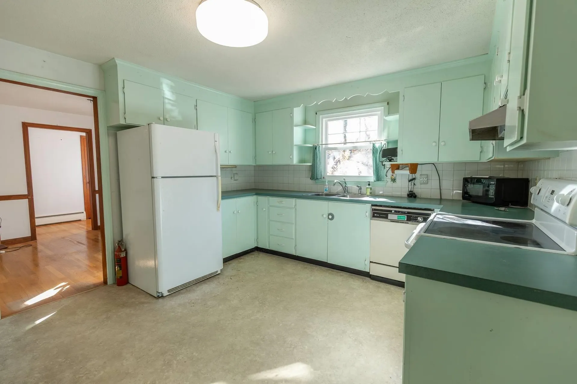 23 Currier Avenue Peterborough NH 03458