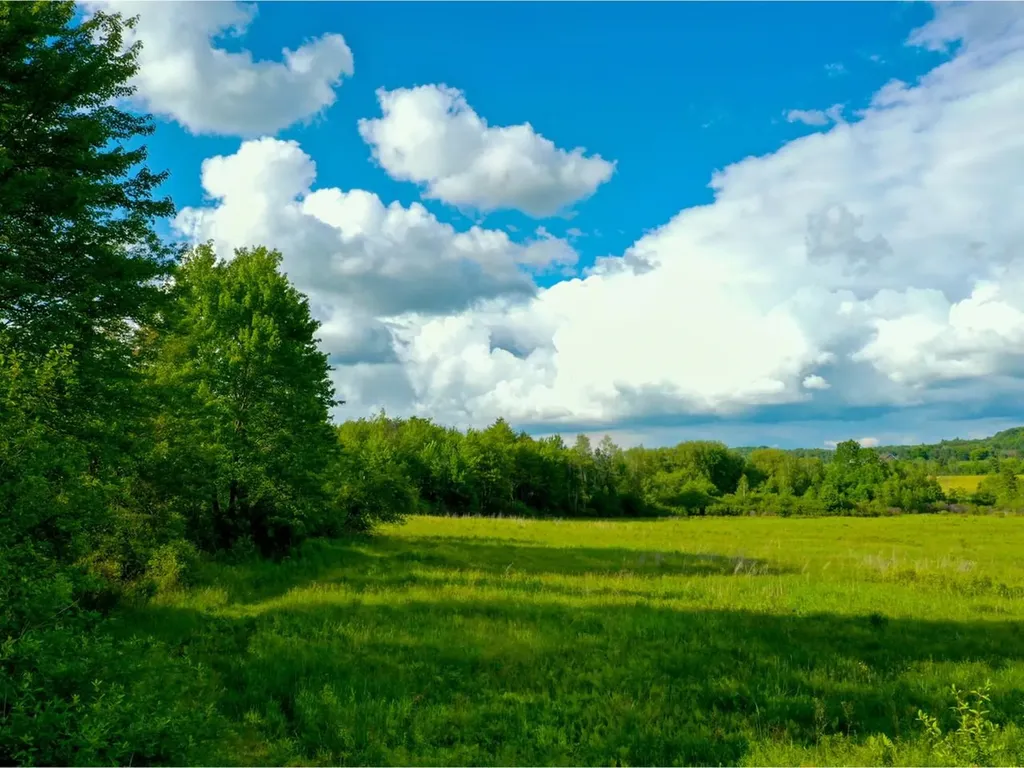 51 Rainy View Lane Essex VT 05452