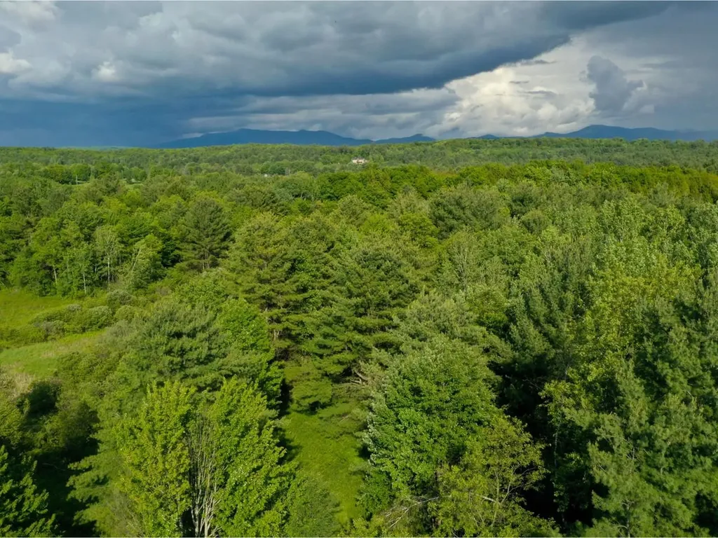 51 Rainy View Lane Essex VT 05452