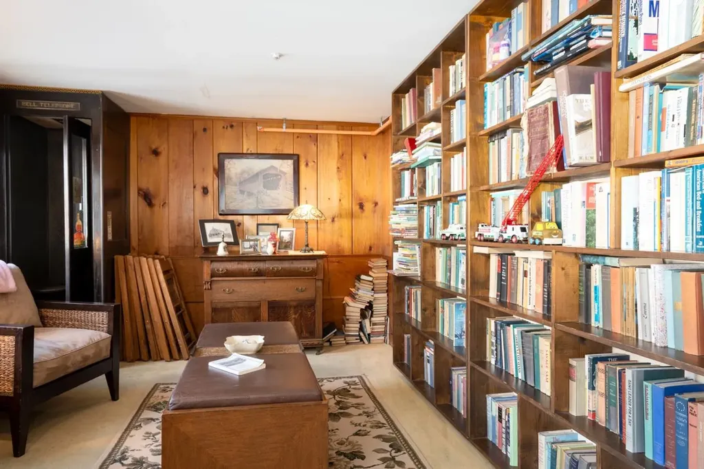 2759 Vt Route 11 Peru VT 05152