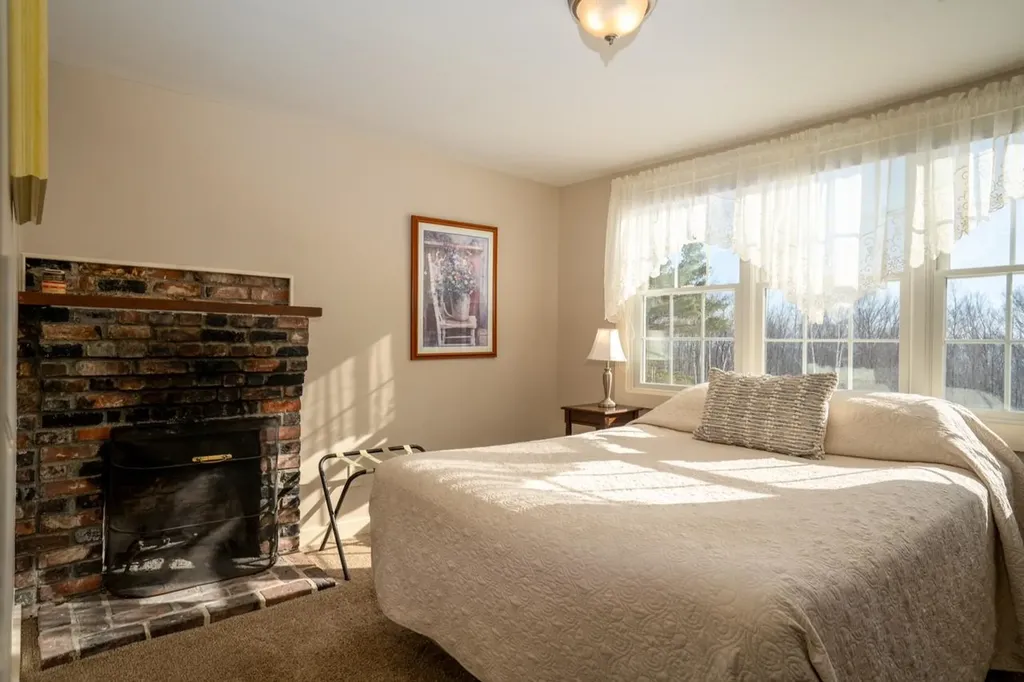 2759 Vt Route 11 Peru VT 05152