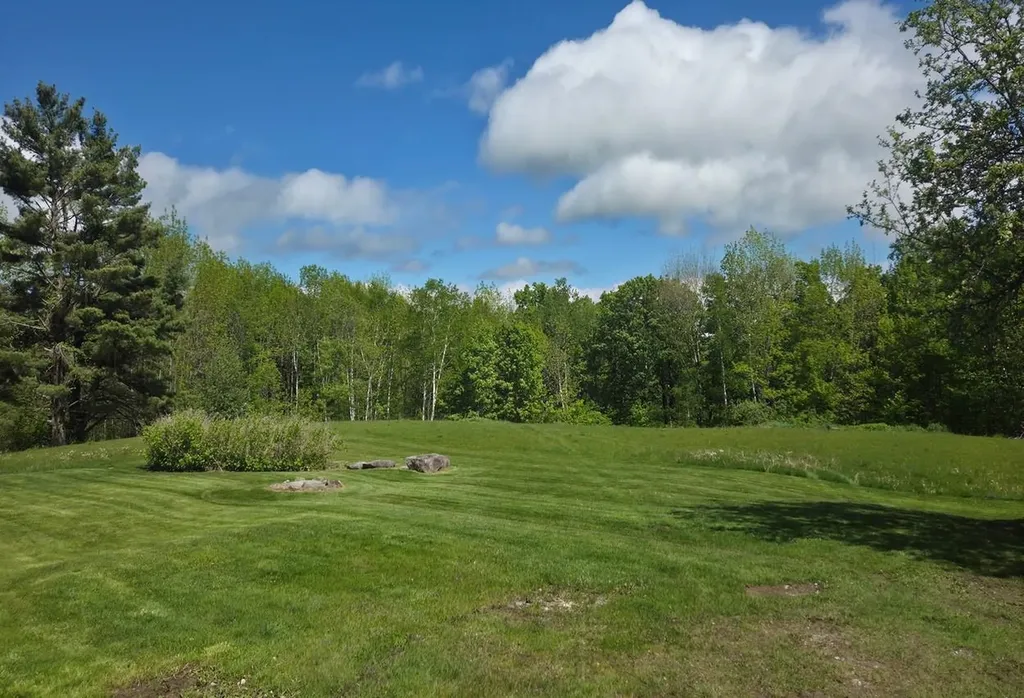 2759 Vt Route 11 Peru VT 05152