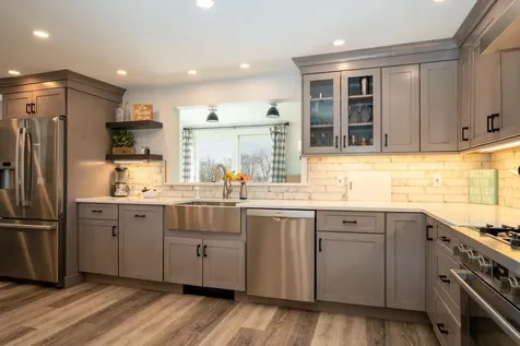 2759 Vt Route 11 Peru VT 05152