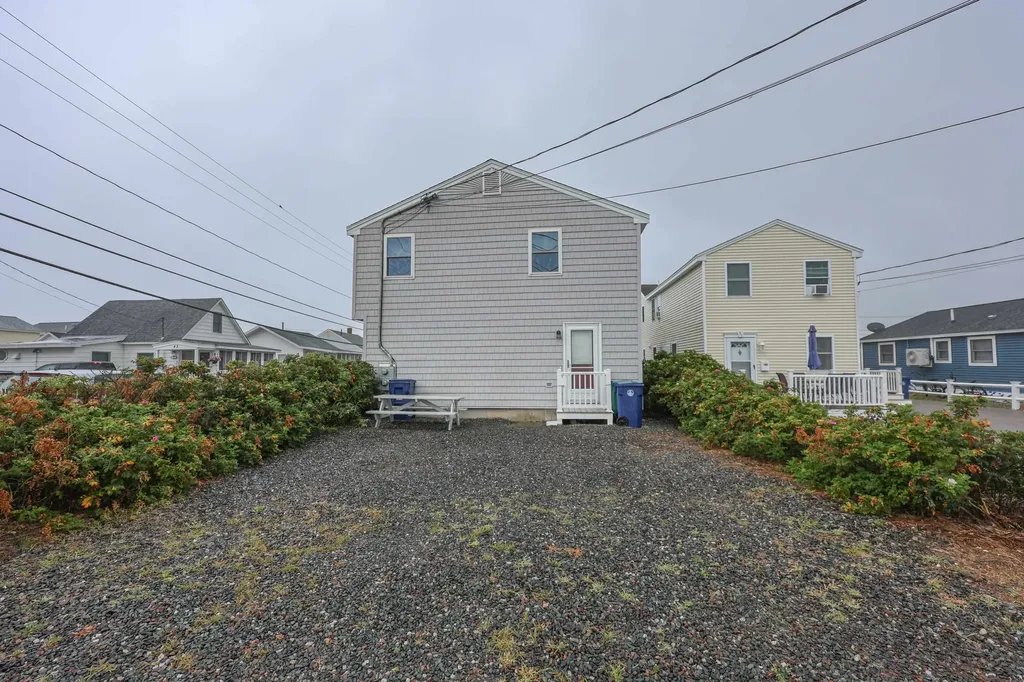 42 Brown Avenue Hampton NH 03842