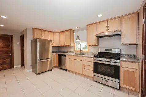 42 Brown Avenue Hampton NH 03842