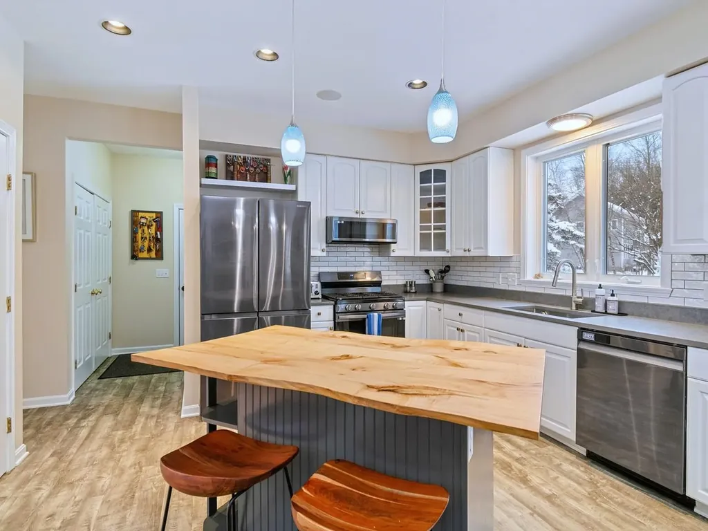 85 Barrett Lane Williston VT 05495