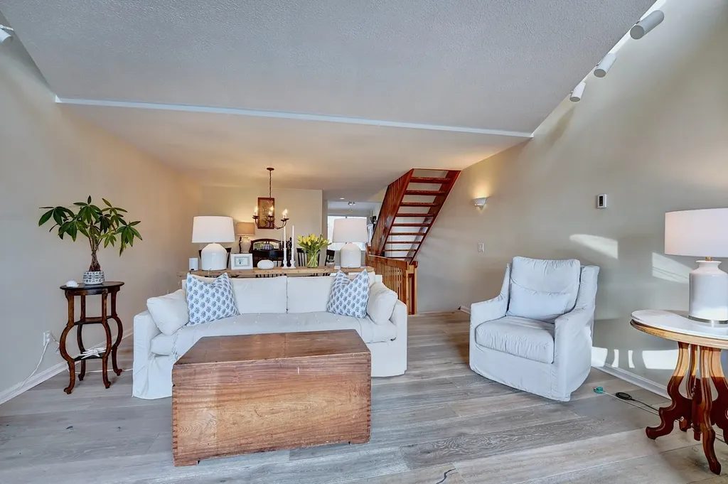 943 Ocean Boulevard Hampton NH 03842