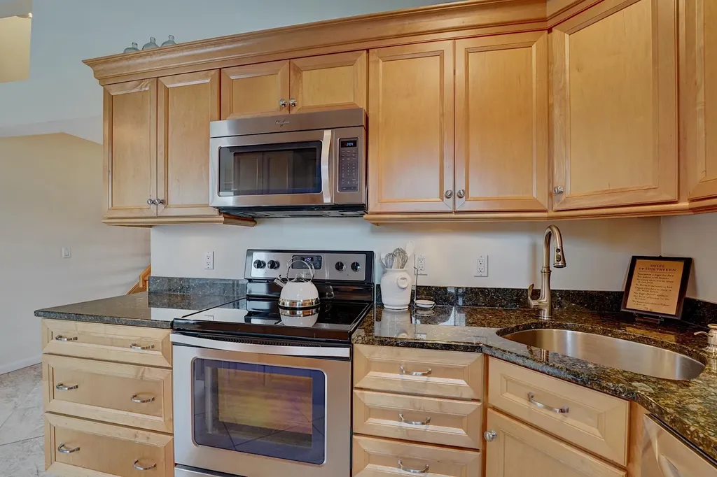 943 Ocean Boulevard Hampton NH 03842