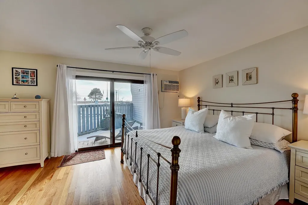 943 Ocean Boulevard Hampton NH 03842