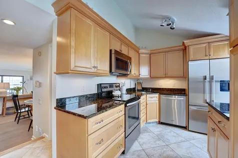 943 Ocean Boulevard Hampton NH 03842