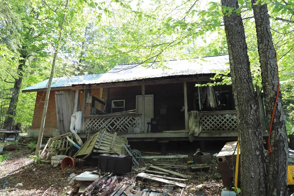552 - 554 Hinesburg Road Brattleboro VT 05301