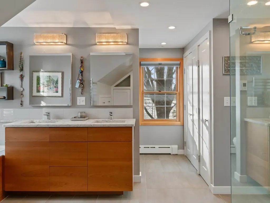 1285 Spear Street South Burlington VT 05403