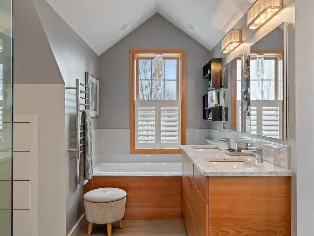 1285 Spear Street South Burlington VT 05403