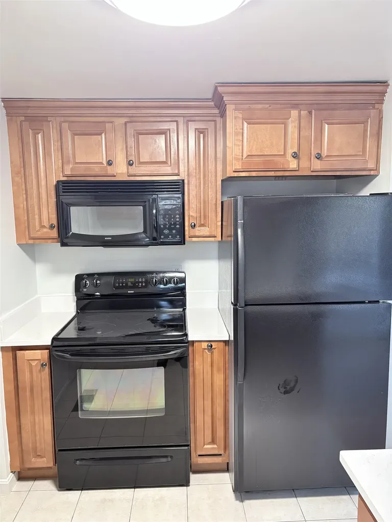 2A Arabian Court Goffstown NH 03045