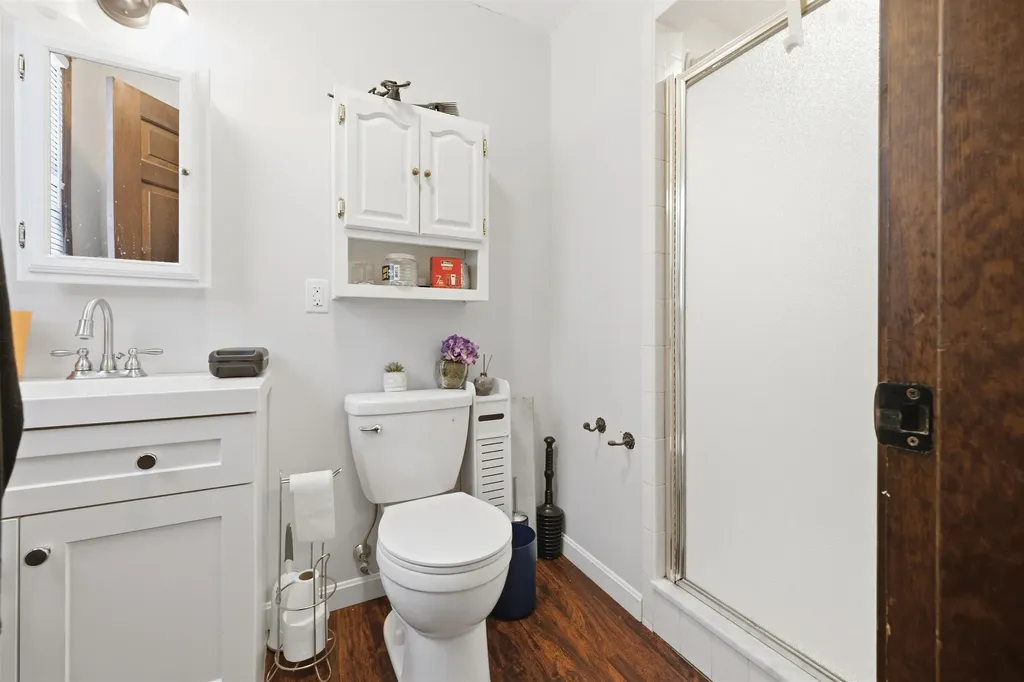 144 N Policy Street Salem NH 03079