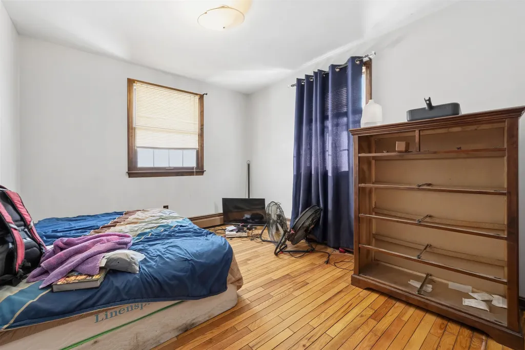 144 N Policy Street Salem NH 03079