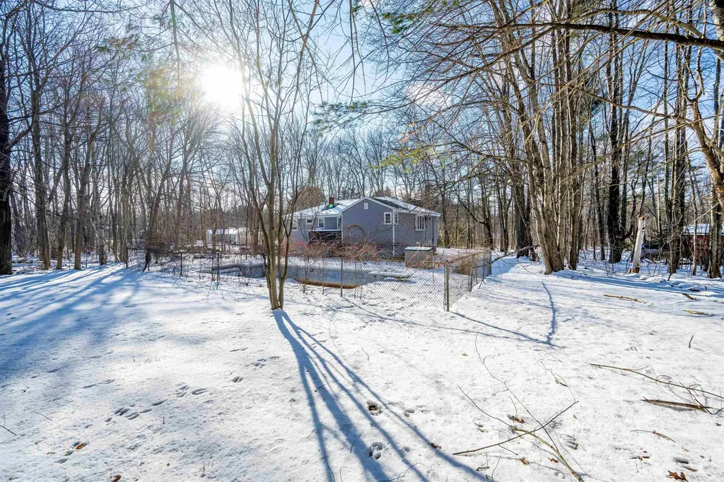 144 N Policy Street Salem NH 03079