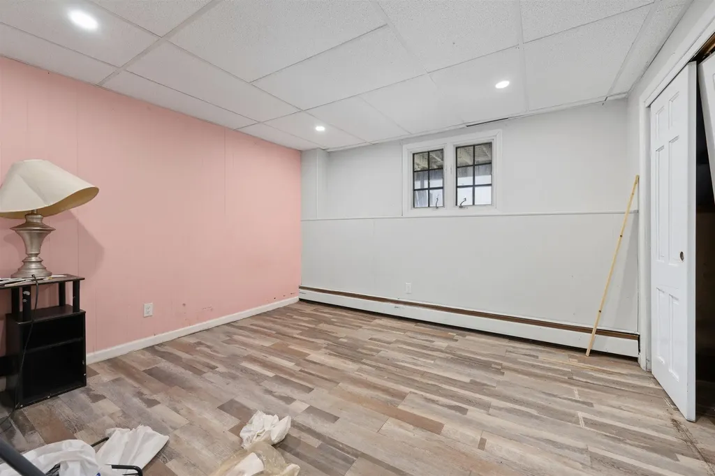 144 N Policy Street Salem NH 03079