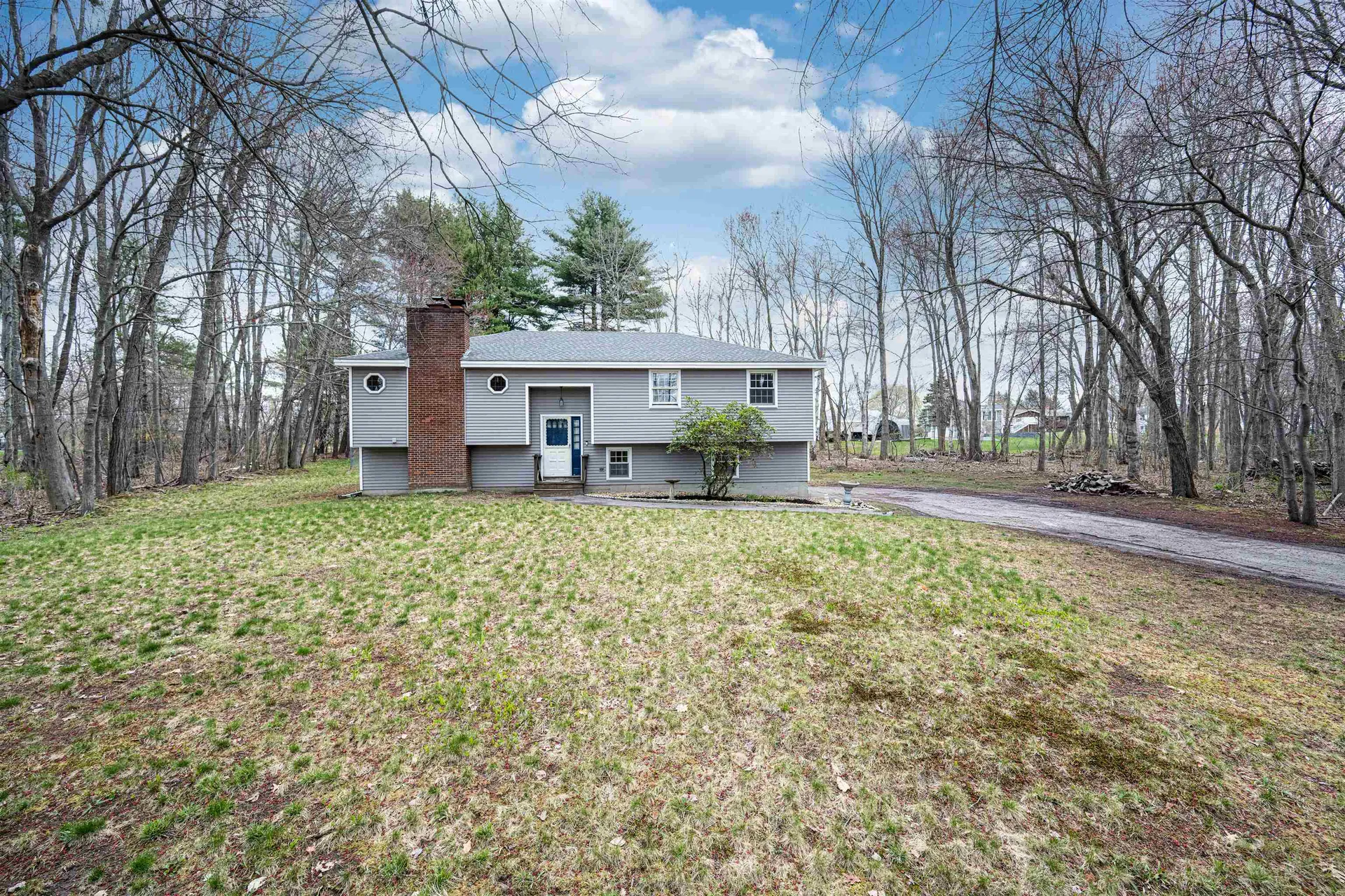 144 N Policy Street Salem NH 03079