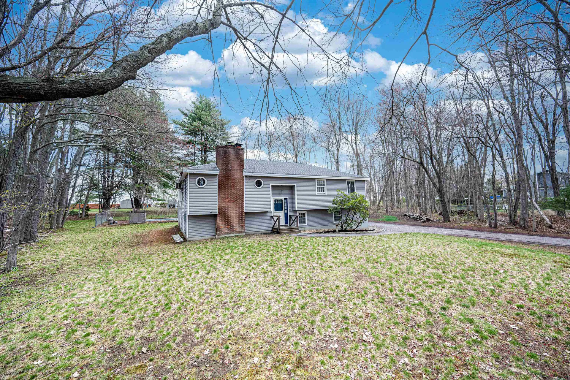 144 N Policy Street Salem NH 03079