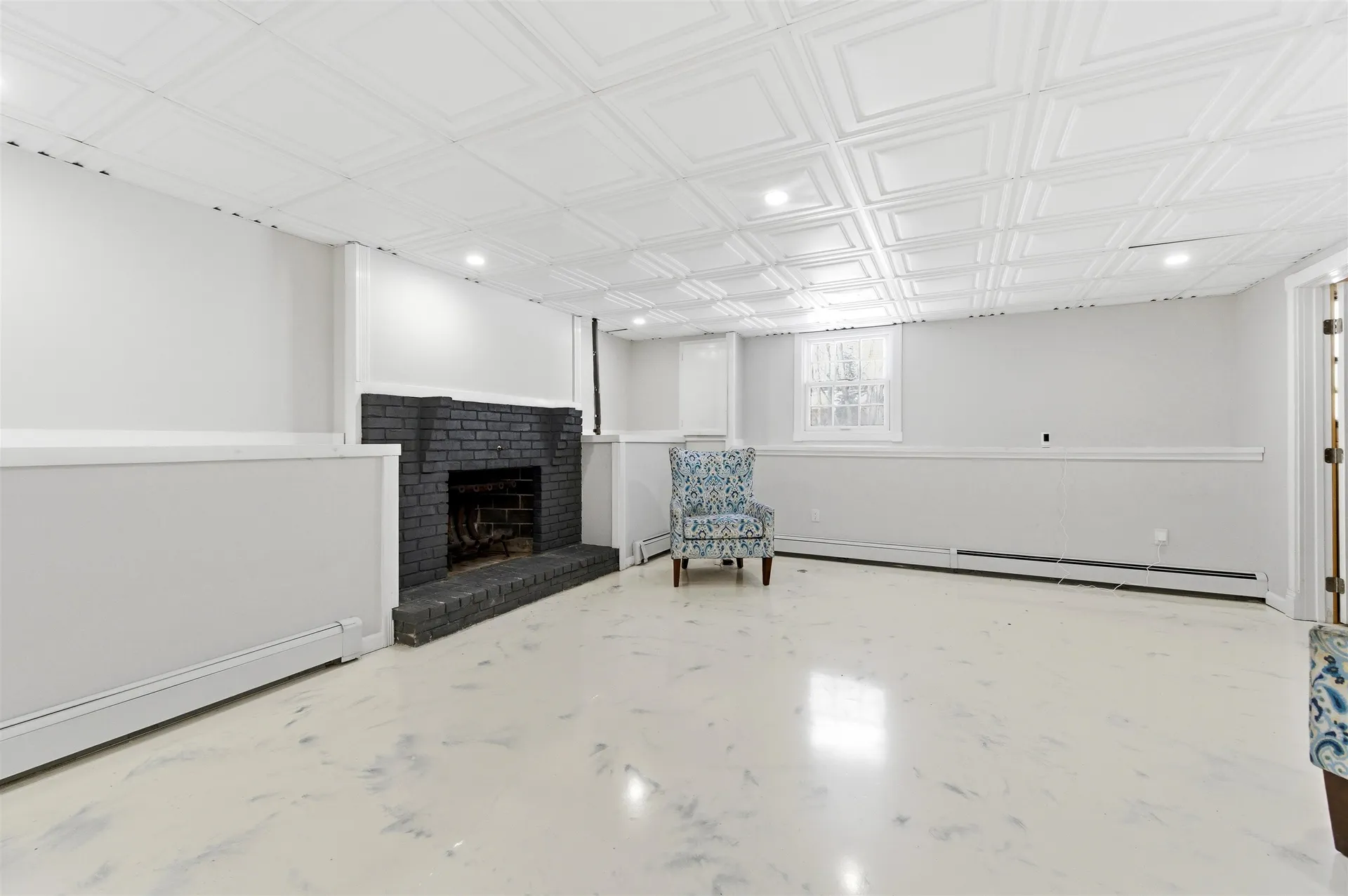 144 N Policy Street Salem NH 03079