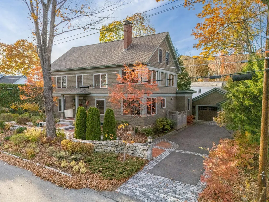 18 Rockland Road Concord NH 03301