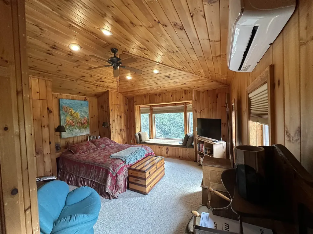 1343 Blockhouse Point Road North Hero VT 05474-9666