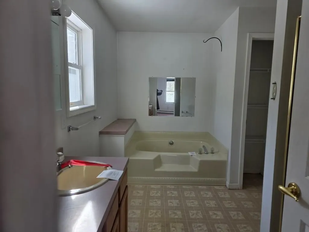 108 Kempton Road Swanzey NH 03446