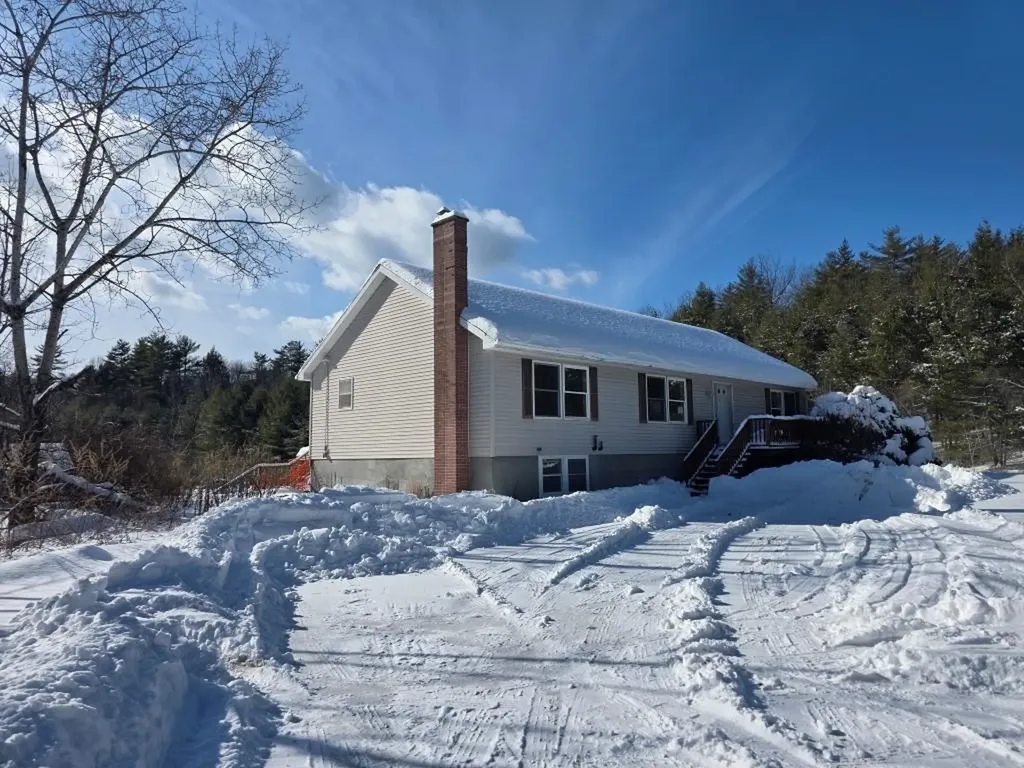 108 Kempton Road Swanzey NH 03446
