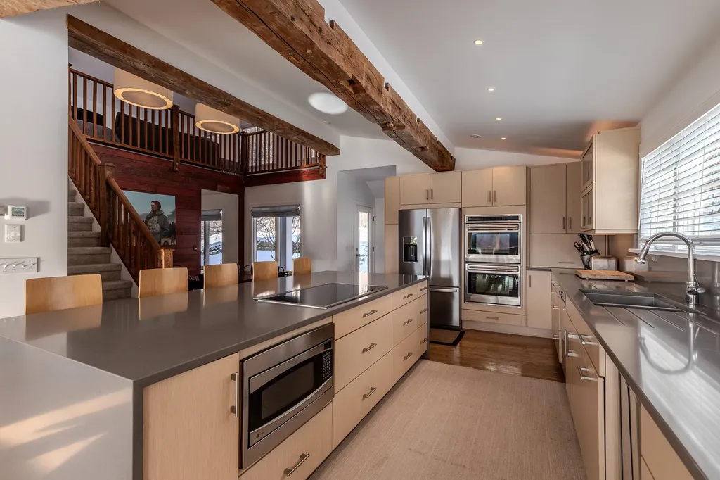 1060 Upper Hollow Road Dorset VT 05251