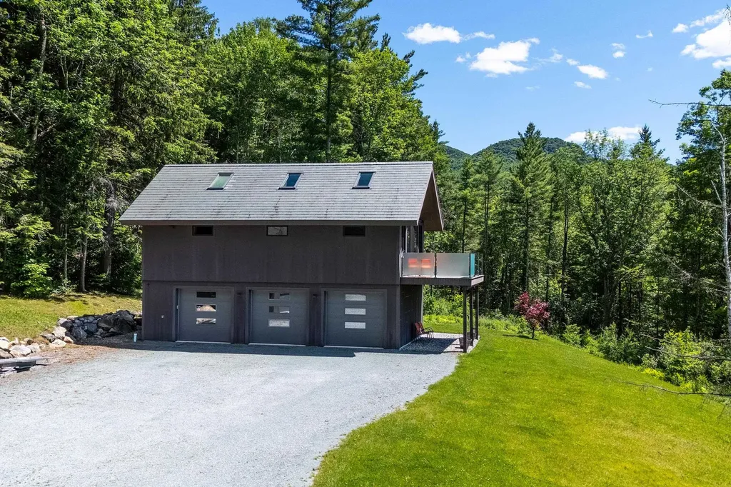 1060 Upper Hollow Road Dorset VT 05251