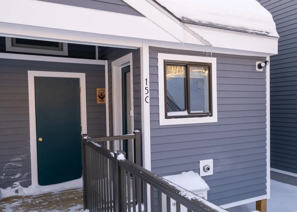 97 Okemo Trailside Extension Ludlow VT 05149