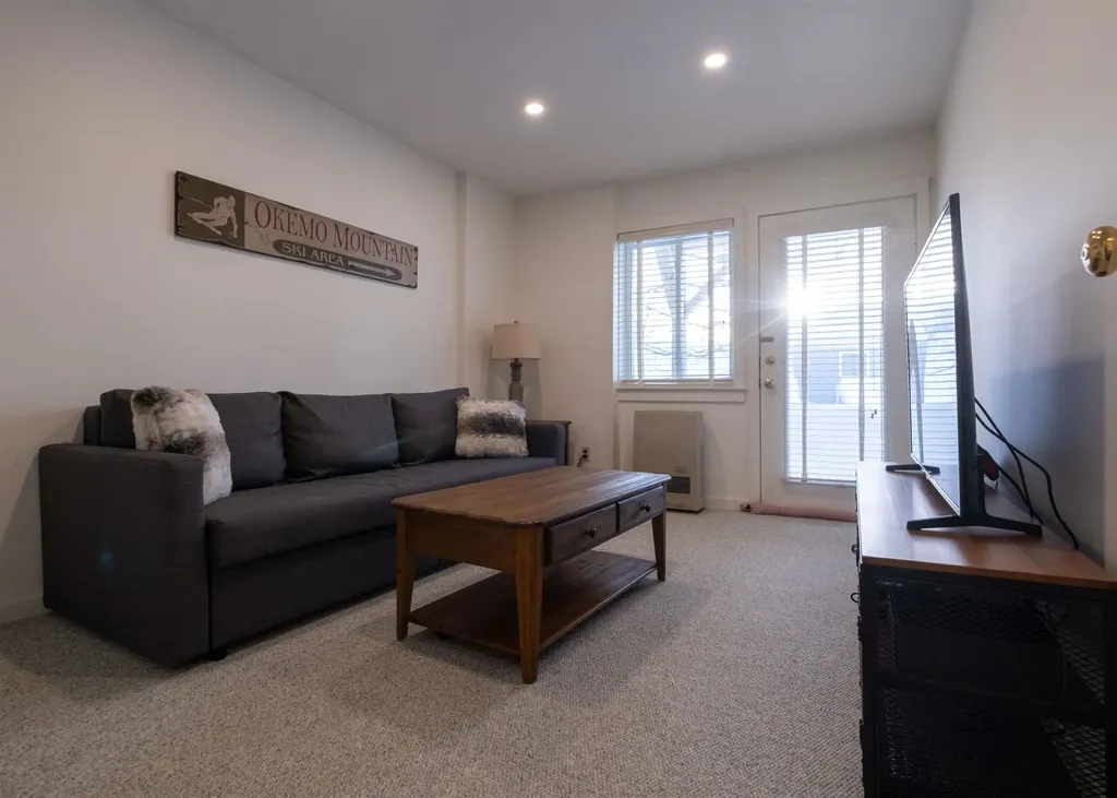 97 Okemo Trailside Extension Ludlow VT 05149