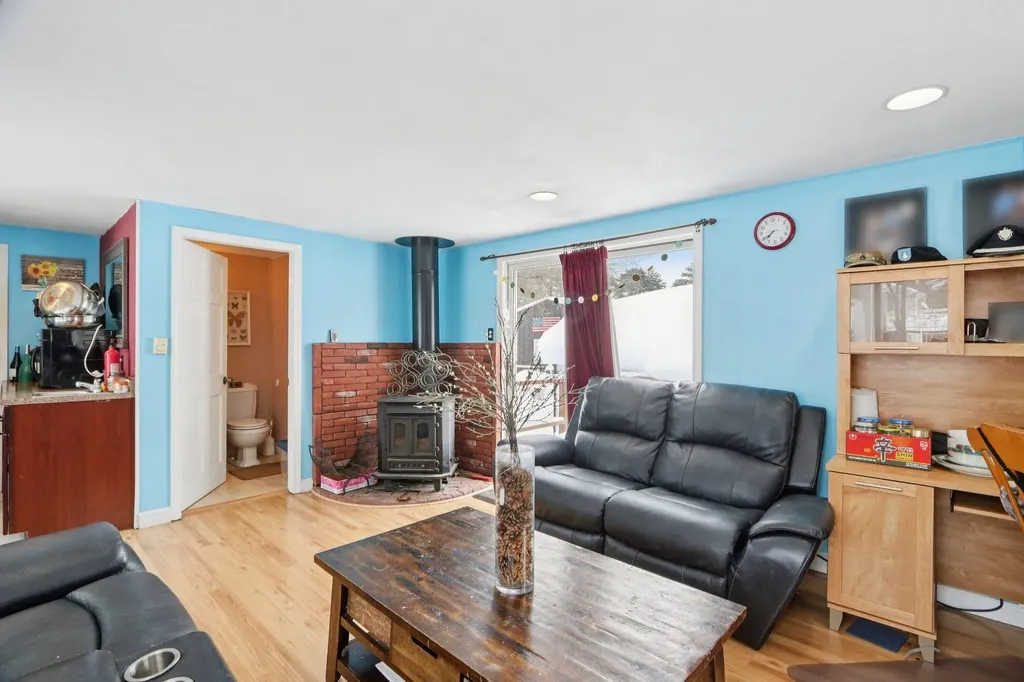 6 Forest Drive Seabrook NH 03874