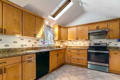 6 Forest Drive Seabrook NH 03874