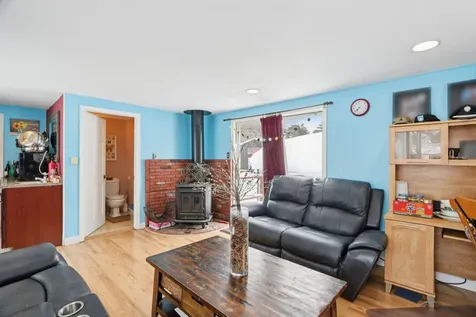 6 Forest Drive Seabrook NH 03874