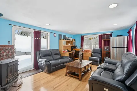 6 Forest Drive Seabrook NH 03874