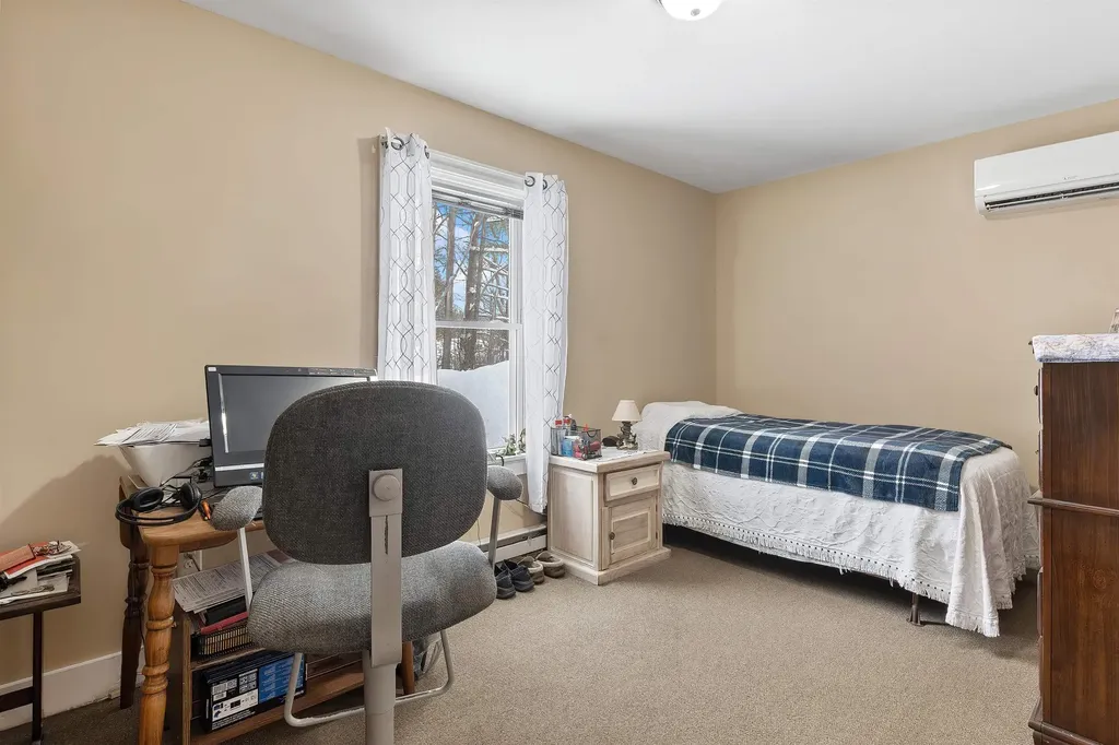 30 Pine Street Newport NH 03773