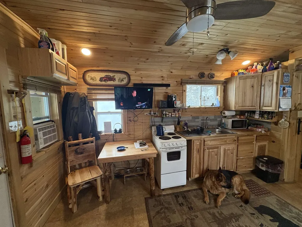 905 Peak Road Wheelock VT 05851