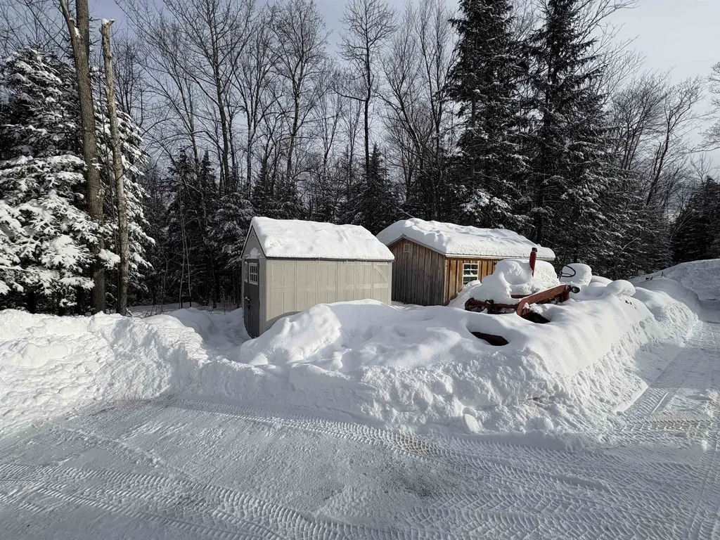 905 Peak Road Wheelock VT 05851