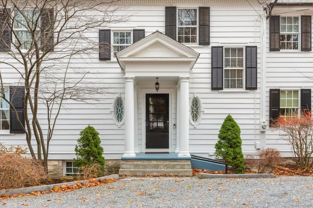 16 West Road Bennington VT 05201