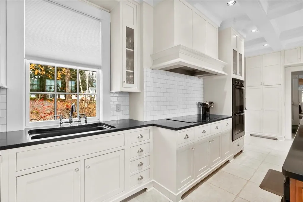 16 West Road Bennington VT 05201