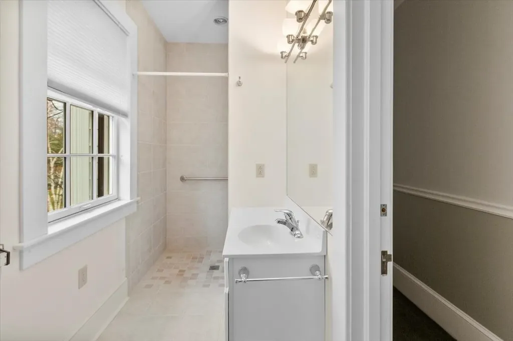 16 West Road Bennington VT 05201